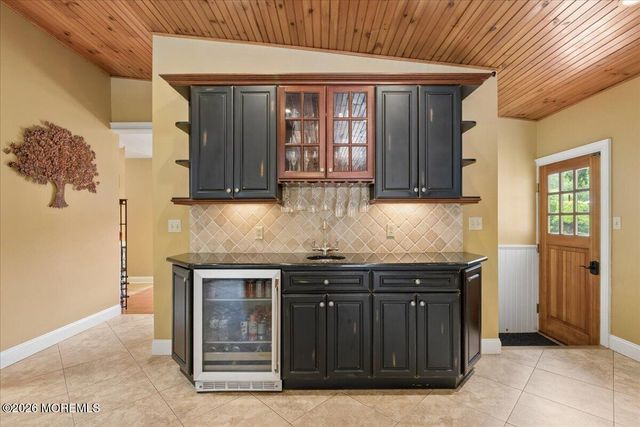 276 Parkview Terrace, Lincroft, NJ 07738