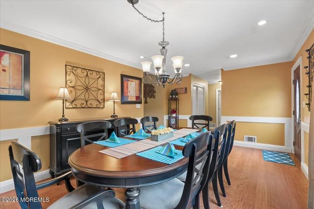 276 Parkview Terrace, Lincroft, NJ 07738