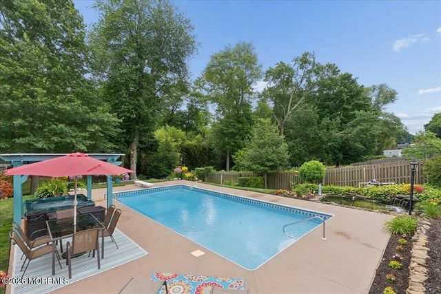276 Parkview Terrace, Lincroft, NJ 07738