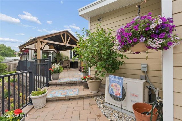 276 Parkview Terrace, Lincroft, NJ 07738