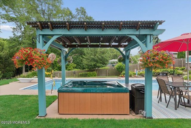 276 Parkview Terrace, Lincroft, NJ 07738