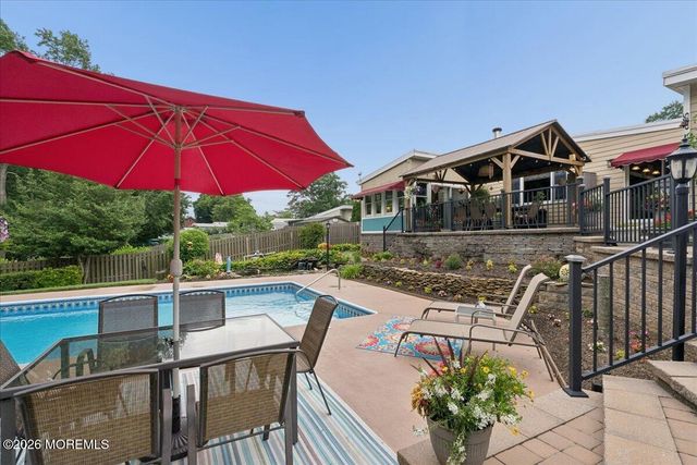 276 Parkview Terrace, Lincroft, NJ 07738