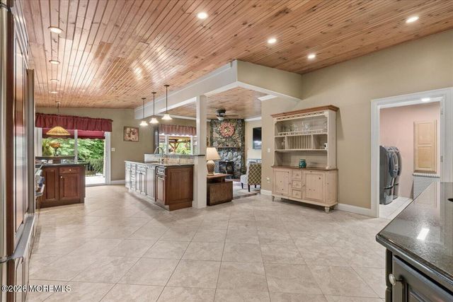 276 Parkview Terrace, Lincroft, NJ 07738