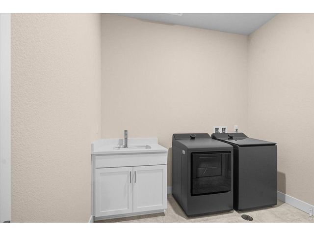 1750 Beachside Dr, Windsor, CO 80550