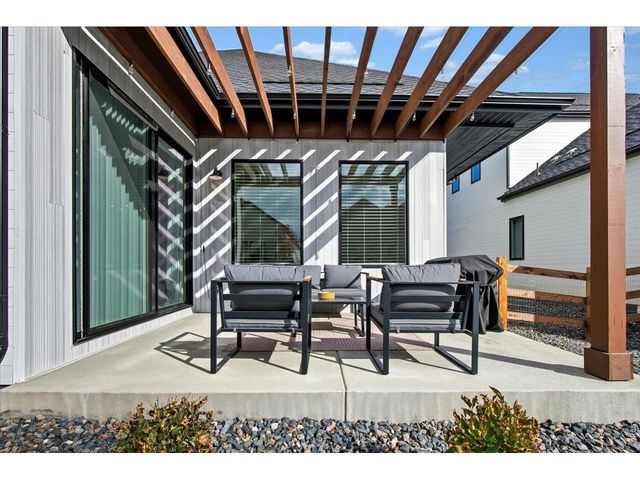 1750 Beachside Dr, Windsor, CO 80550