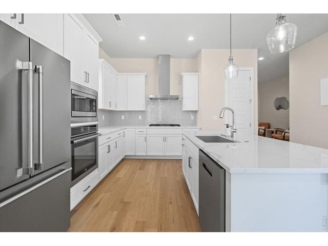 1750 Beachside Dr, Windsor, CO 80550