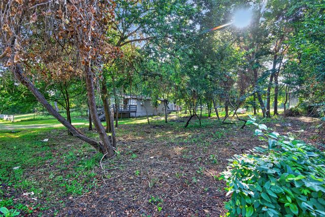 1001 Leaning Oak Drive, Tool, TX 75143