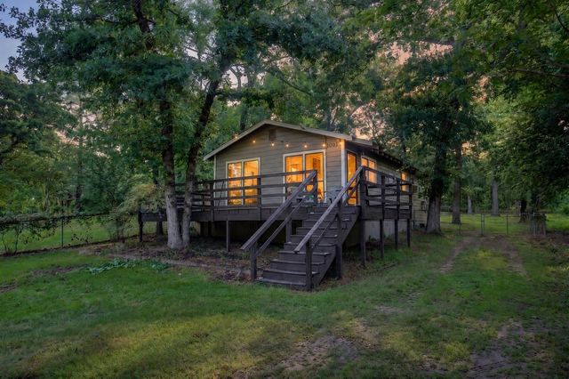1001 Leaning Oak Drive, Tool, TX 75143