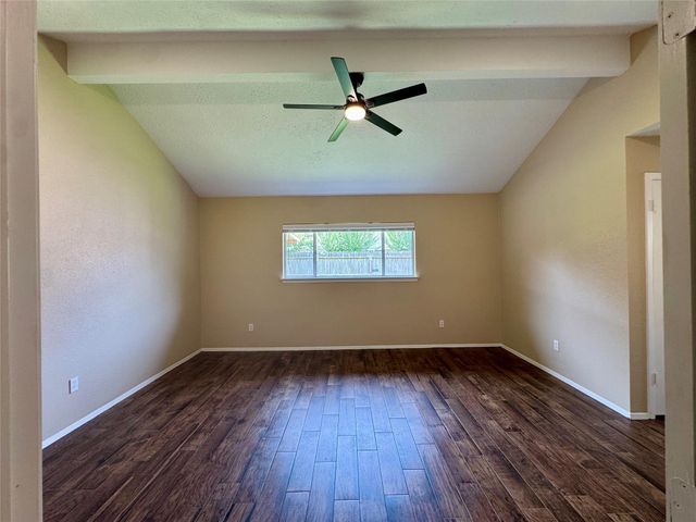 9831 Shell Rock Road, La Porte, TX 77571