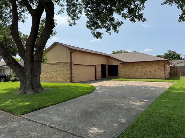 9831 Shell Rock Road, La Porte, TX 77571