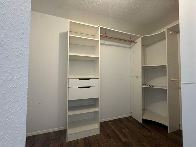 9831 Shell Rock Road, La Porte, TX 77571