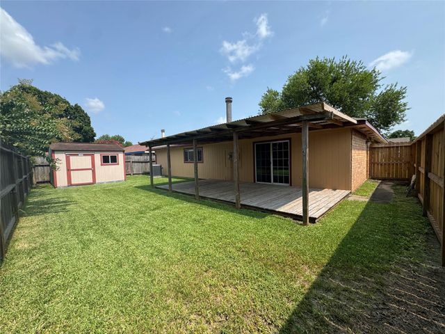 9831 Shell Rock Road, La Porte, TX 77571