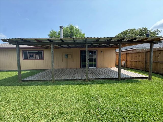 9831 Shell Rock Road, La Porte, TX 77571