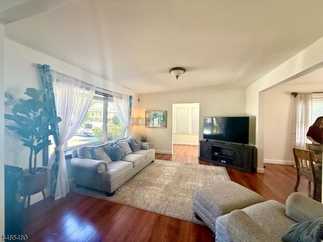58 Evergreen Ave, Bloomfield Twp., NJ 07003