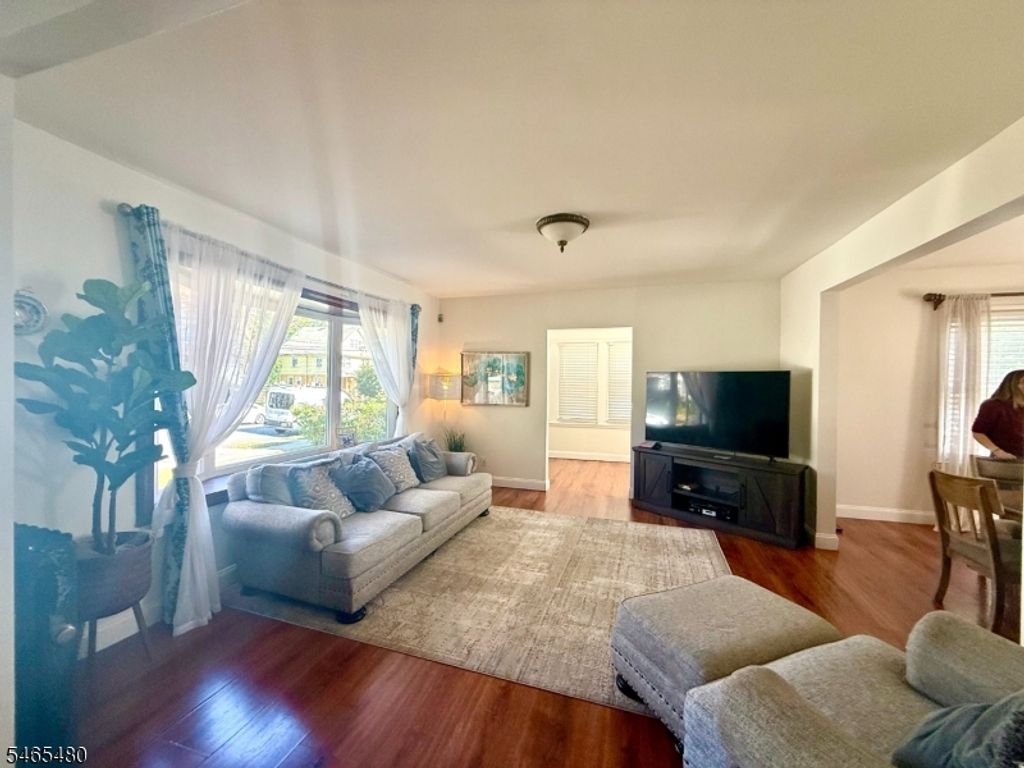 58 Evergreen Ave, Bloomfield Twp., NJ 07003 — photo 3
