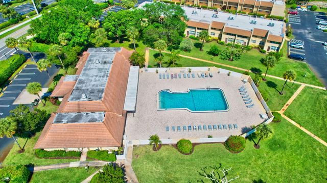 2935 SW 22nd Avenue 108, Delray Beach, FL 33445