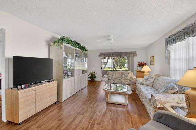 2935 SW 22nd Avenue 108, Delray Beach, FL 33445