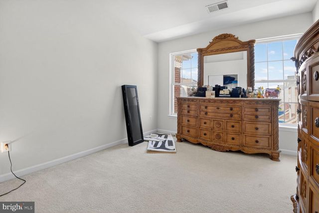 25252 LYON TER, Chantilly, VA 20152