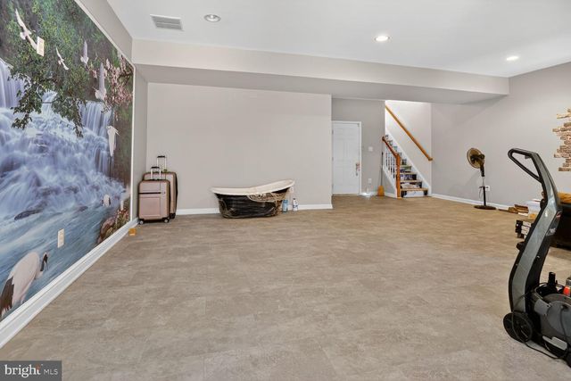 25252 LYON TER, Chantilly, VA 20152