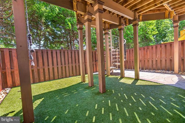 25252 LYON TER, Chantilly, VA 20152