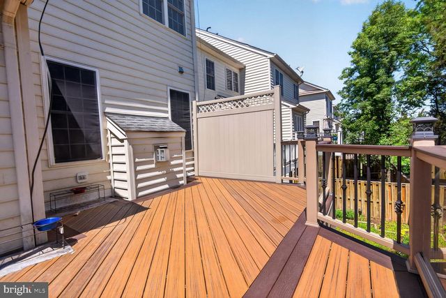 25252 LYON TER, Chantilly, VA 20152