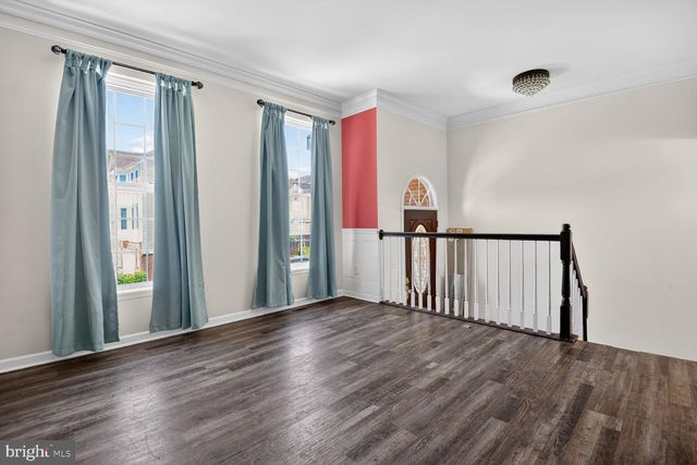 25252 LYON TER, Chantilly, VA 20152