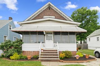 511 Garden Avenue 2, Woodbridge Proper, NJ 07095
