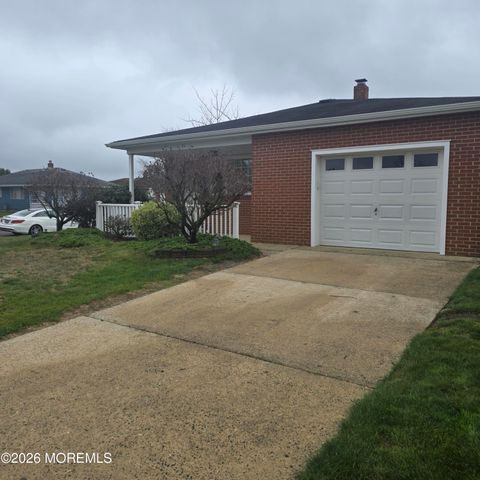 71 Bimini Drive, Toms River, NJ 08753
