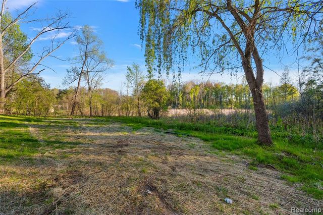 1585 Houghton Trail, Ortonville, MI 48462