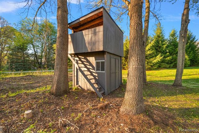1585 Houghton Trail, Ortonville, MI 48462