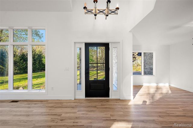 1585 Houghton Trail, Ortonville, MI 48462