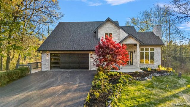 1585 Houghton Trail, Ortonville, MI 48462
