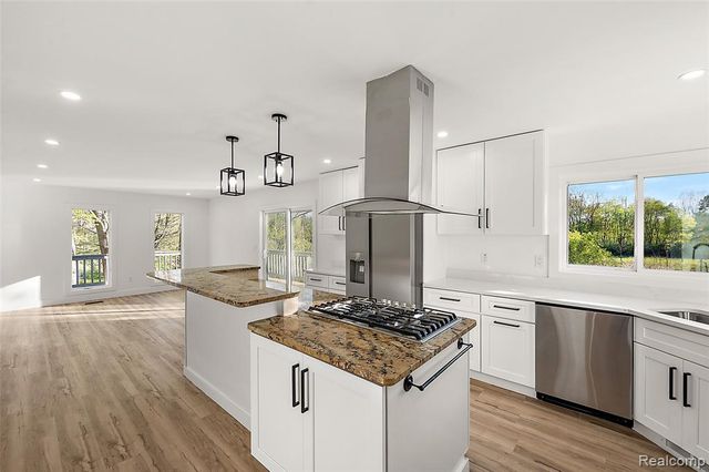 1585 Houghton Trail, Ortonville, MI 48462