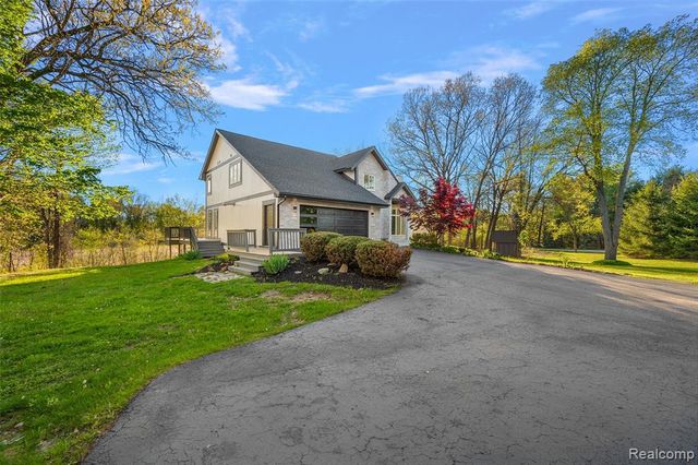 1585 Houghton Trail, Ortonville, MI 48462