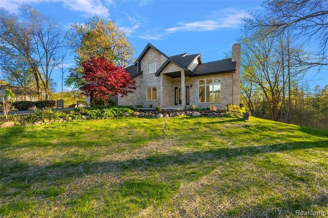 1585 Houghton Trail, Ortonville, MI 48462