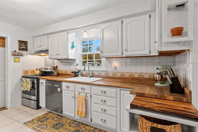 2344 OAKWOOD AVENUE, Green Bay, WI 54301