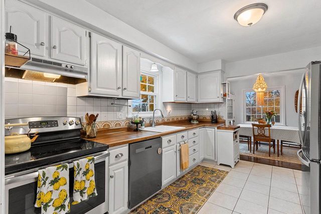 2344 OAKWOOD AVENUE, Green Bay, WI 54301