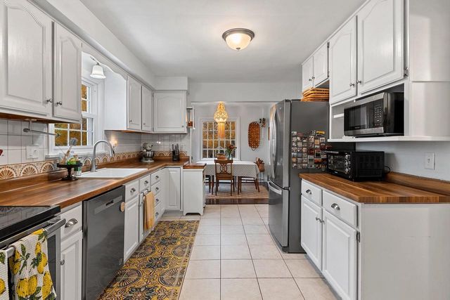 2344 OAKWOOD AVENUE, Green Bay, WI 54301