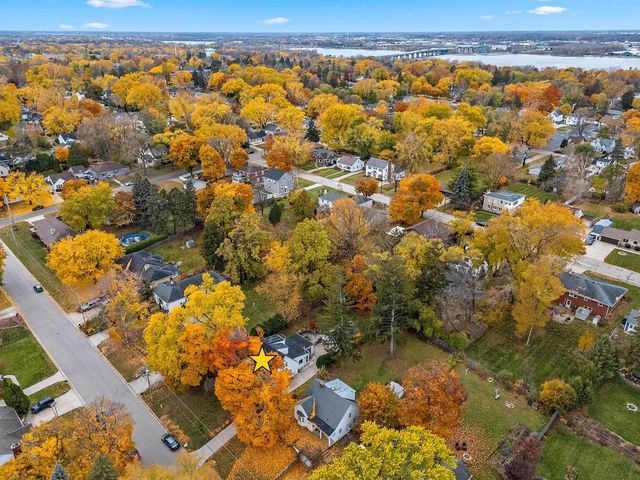 2344 OAKWOOD AVENUE, Green Bay, WI 54301