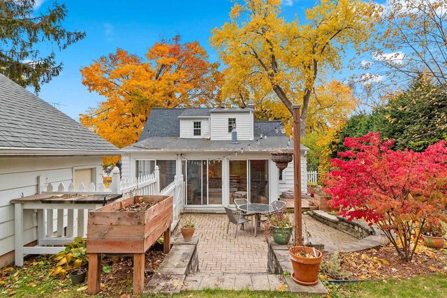 2344 OAKWOOD AVENUE, Green Bay, WI 54301