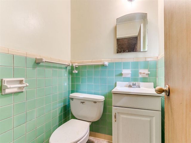 1201 NE 45th Street, Oklahoma City, OK 73111
