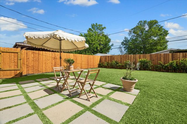 419 Yale Oaks Lane, Houston, TX 77091