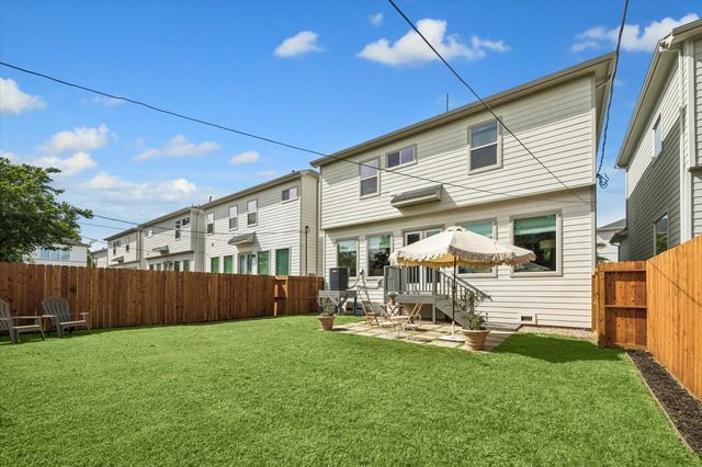 419 Yale Oaks Lane, Houston, TX 77091