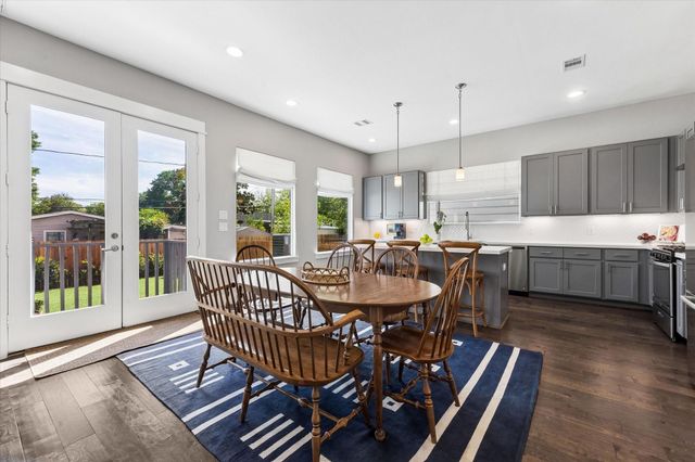 419 Yale Oaks Lane, Houston, TX 77091