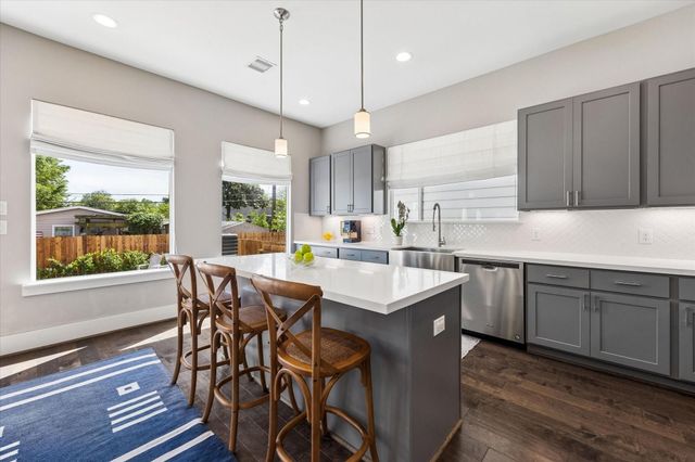 419 Yale Oaks Lane, Houston, TX 77091