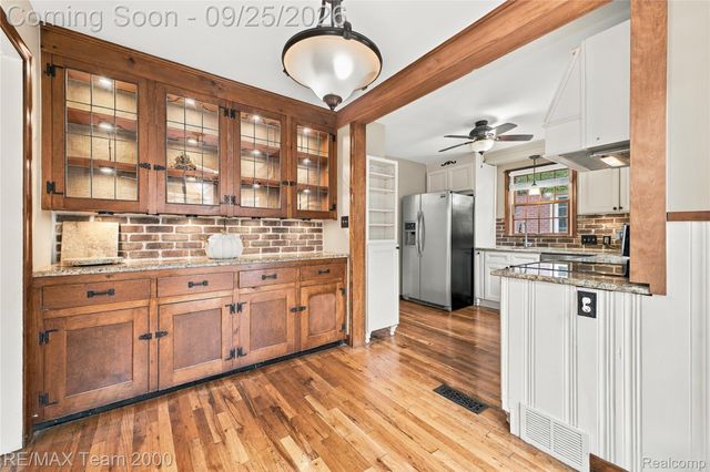 24616 Fairmount Drive, Dearborn, MI 48124