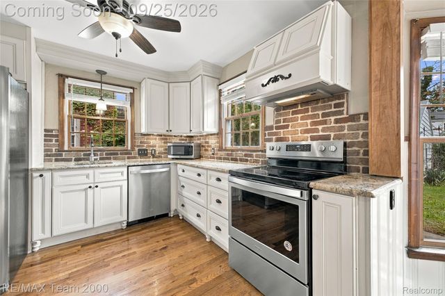 24616 Fairmount Drive, Dearborn, MI 48124