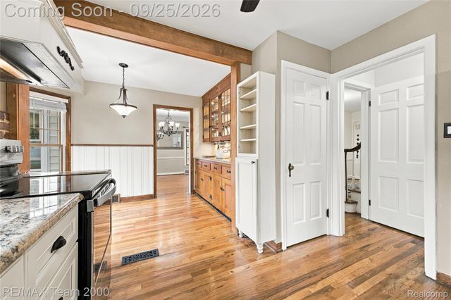 24616 Fairmount Drive, Dearborn, MI 48124