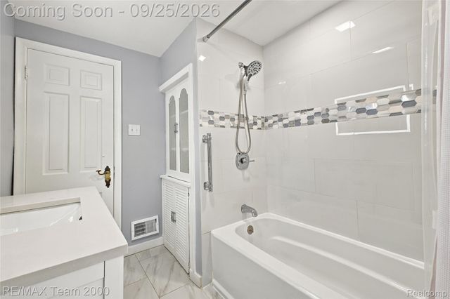 24616 Fairmount Drive, Dearborn, MI 48124