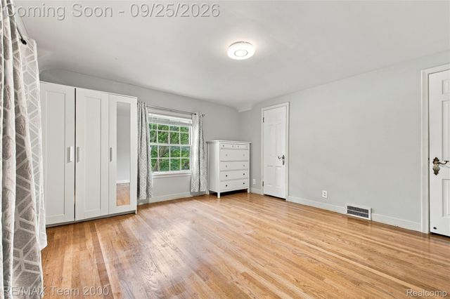 24616 Fairmount Drive, Dearborn, MI 48124